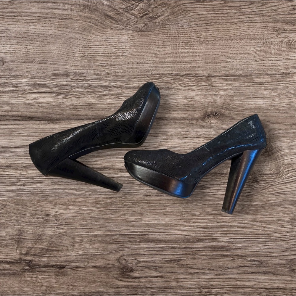 Calvin Klein Carley platform heel